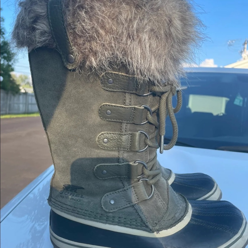 Sorel Joan of Arctic Winter Boots Size 7.5